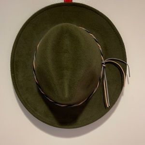 Olive stuff brim Fedora OS